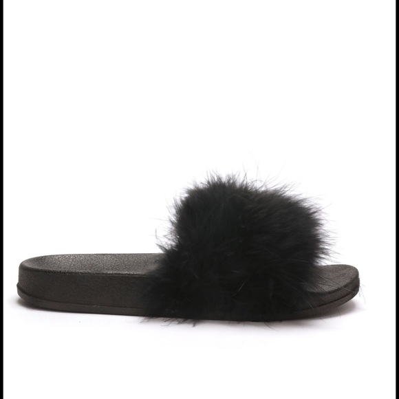 NIB Fashion Nova Feather Slides - Picture 2 of 3